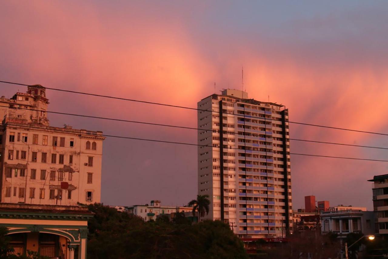 House Center Hotel Havana Exterior photo