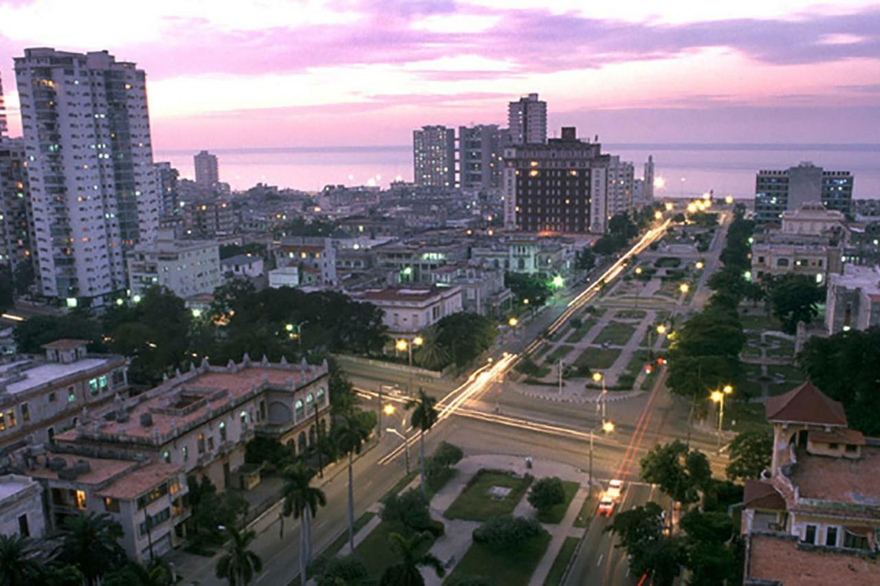 House Center Hotel Havana Exterior photo